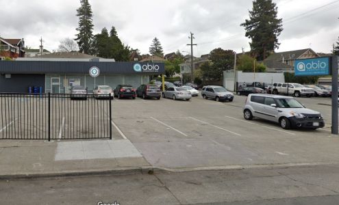 Holmgren & Associates