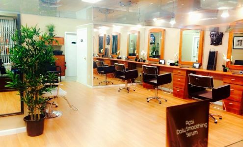 Debra's Hair Lounge 2571 Hempstead Tpke SUITE 105, East Meadow New York 11554