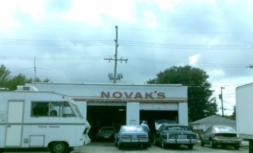 Novak's Service North Riverside