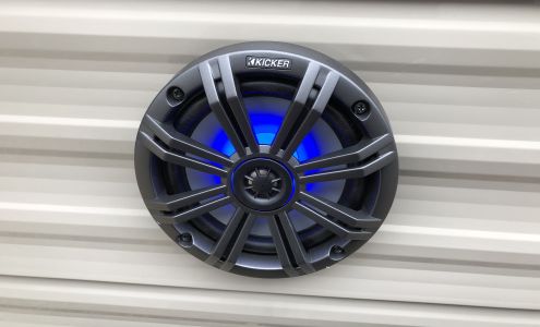 R&B Customs Truck Cap & Trailer Sales