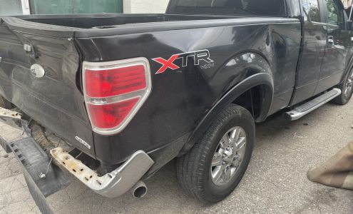 Italia Collision & Auto