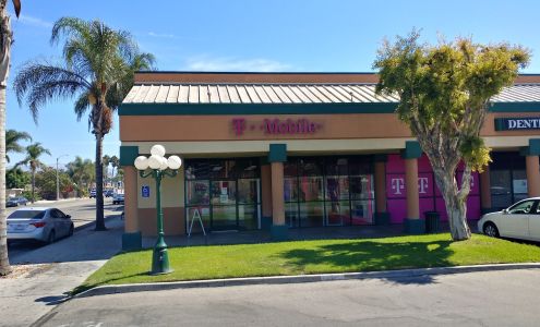 T-Mobile Authorized Retailer