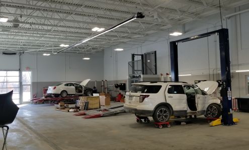 Suburban Ford Collision of Waterford