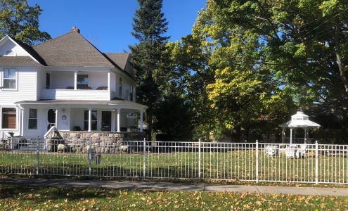 Holly Vault Crossing House