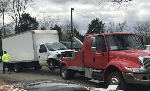 Bo's Shop & Towing