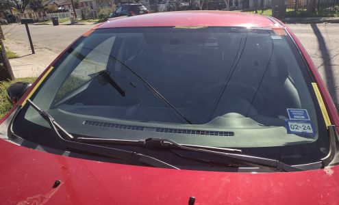 Universal Auto Glass