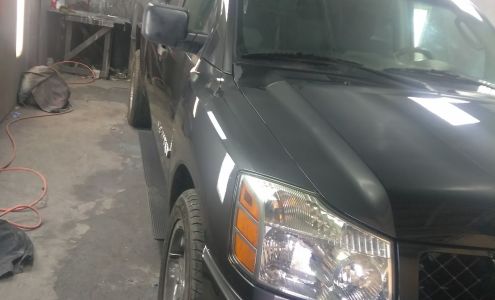 Roberto's Body & Paint