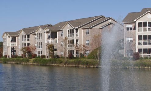 The Lakes Apartments