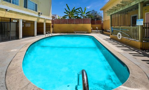 Colina Park North Apartments