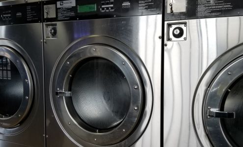 Maytag Superwash/coin laundromat