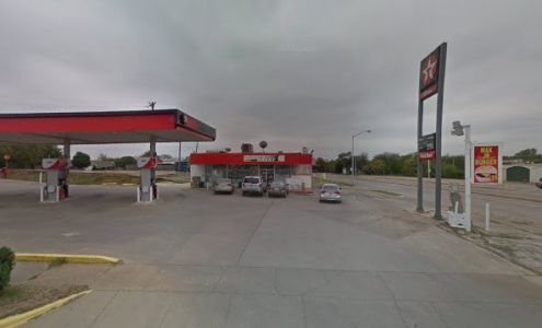 3D Food Mart/ Texaco gas station