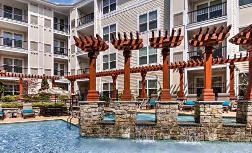 Camden Dulles Station Apartments