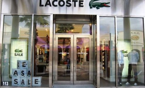 Lacoste *Closed*