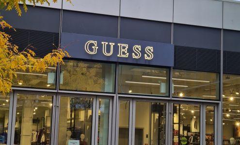 GUESS Factory