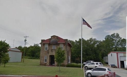 D E Holman Distributing