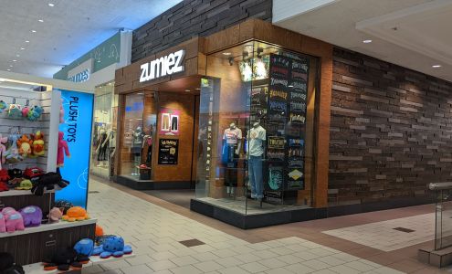 Zumiez