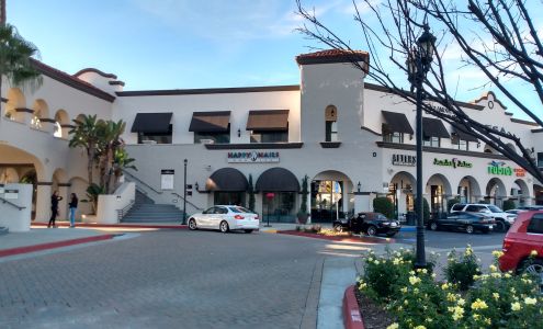 Costa Mesa Courtyards