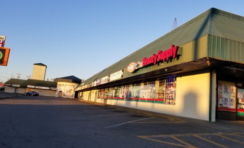 B & I Public Marketplace