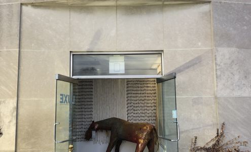 Luxe By Divine Consign