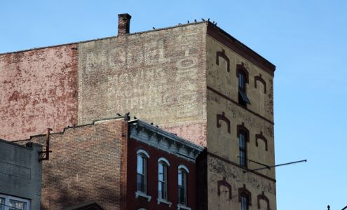 Broadway Carpets & Furniture