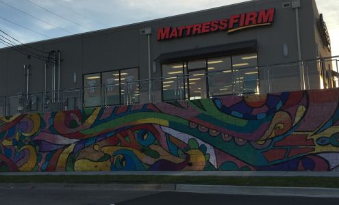 Mattress Firm I-10 and Yale