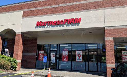 Mattress Firm 205 Place