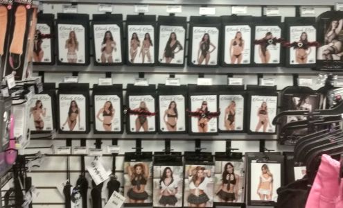 Adult World Bellwood