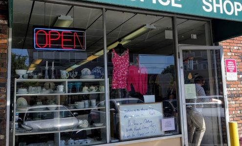 Cooley Dickinson Hospice Shop Northampton