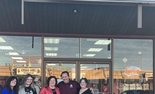 Magpies Chic Consignment Boutique
