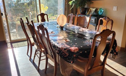 Steve's First Class Secondhand Shop Wilton