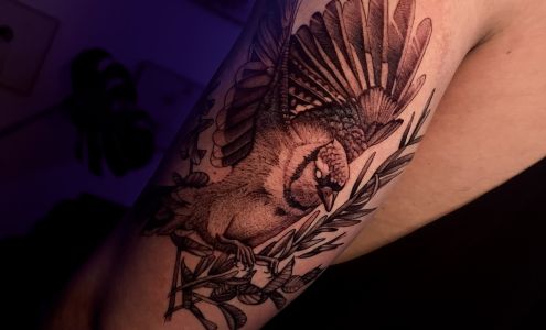 BlackBerry Tattoo & Piercing