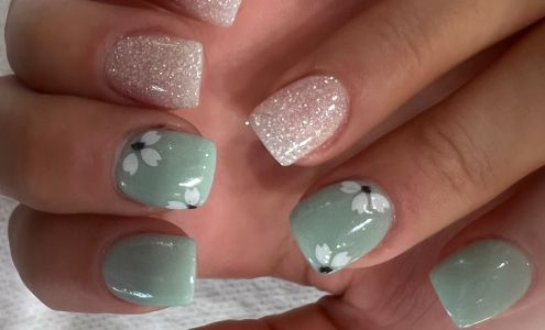 Lore's Nails 17 Kent Green Blvd, Kent Connecticut 06757