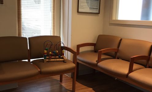 East Hampton Walk-In Care Center