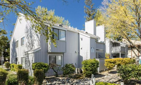 Captains Table Apartments