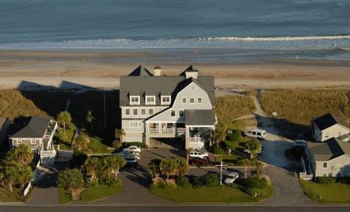 Elizabeth Pointe Lodge