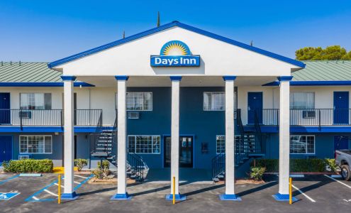 Days Inn by Wyndham Red Bluff