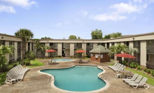 Travelodge by Wyndham New Orleans West Harvey Hotel