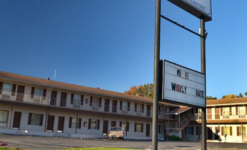 Budget Inn Motel & Restaurant