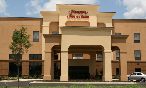 Hampton Inn & Suites West Point