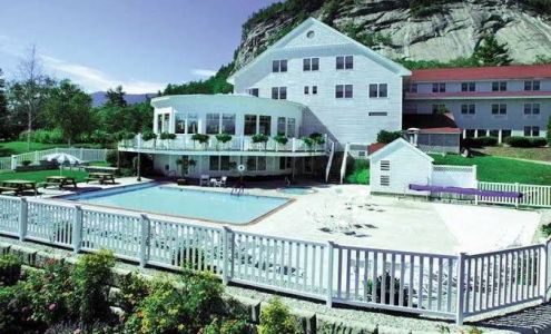 The White Mountain Hotel & Resort