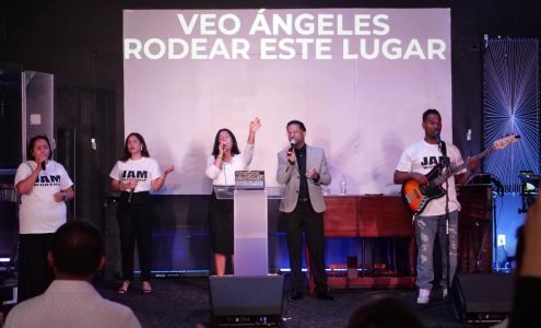 Bajo Su Gloria Casa De Dios