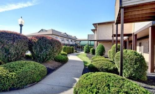 Roosevelt Inn & Suites