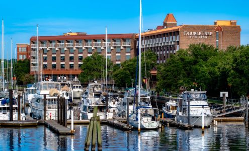 DoubleTree by Hilton Hotel New Bern Riverfront