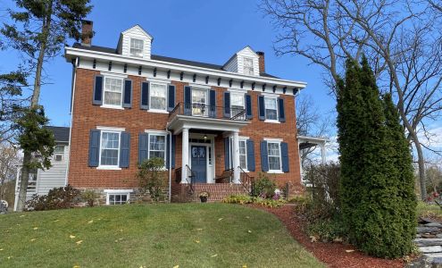 Lightner Farmhouse Bed & Breakfast