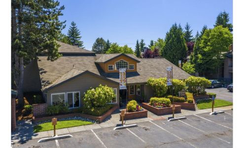 The Seasons Apartments