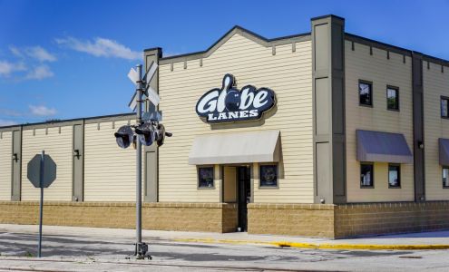 Globe Lanes Random Lake