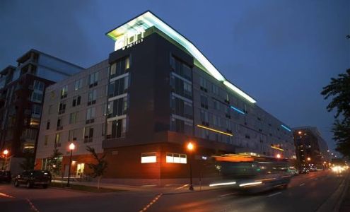 Aloft Minneapolis