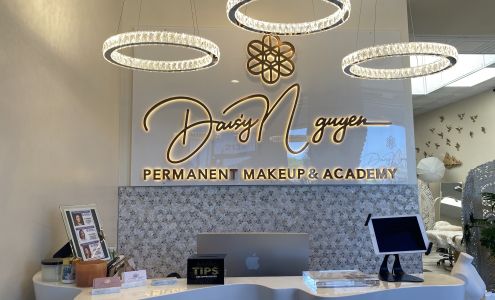 Daisy Permanent Makeup & Academy
