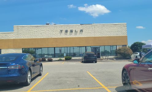 Tesla Service Center