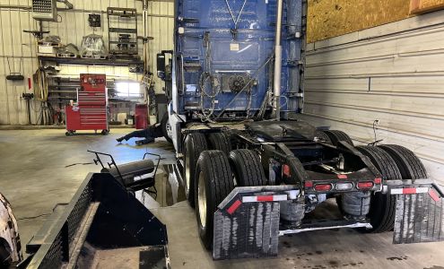 Cy & Mike's Hiway Service